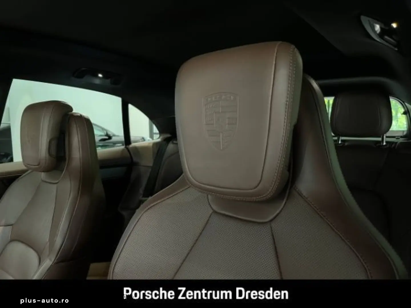 PORSCHE Macan 4S Pano AHK Chrono BOSE Head-Up ParkAssist