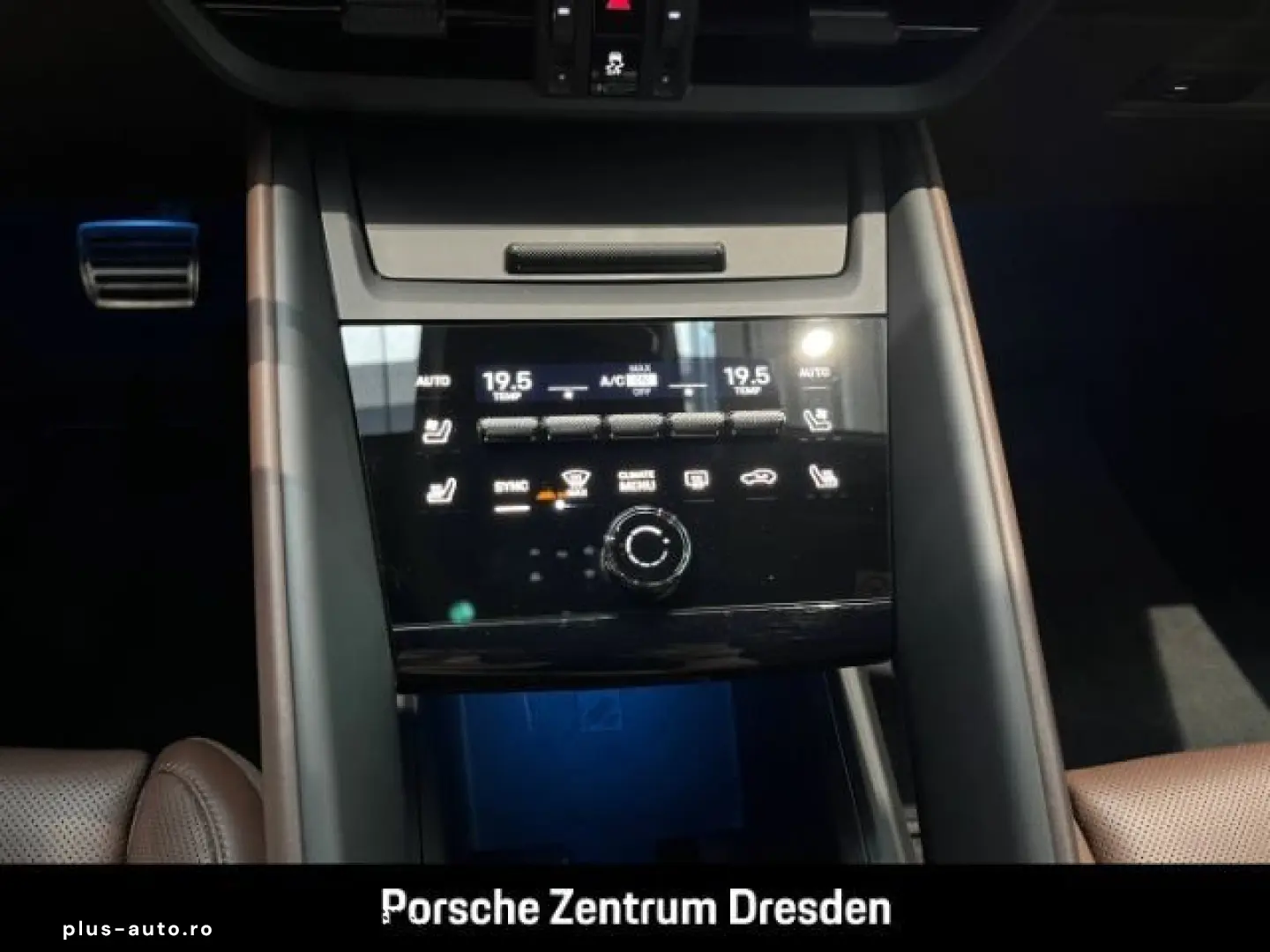 PORSCHE Macan 4S Pano AHK Chrono BOSE Head-Up ParkAssist