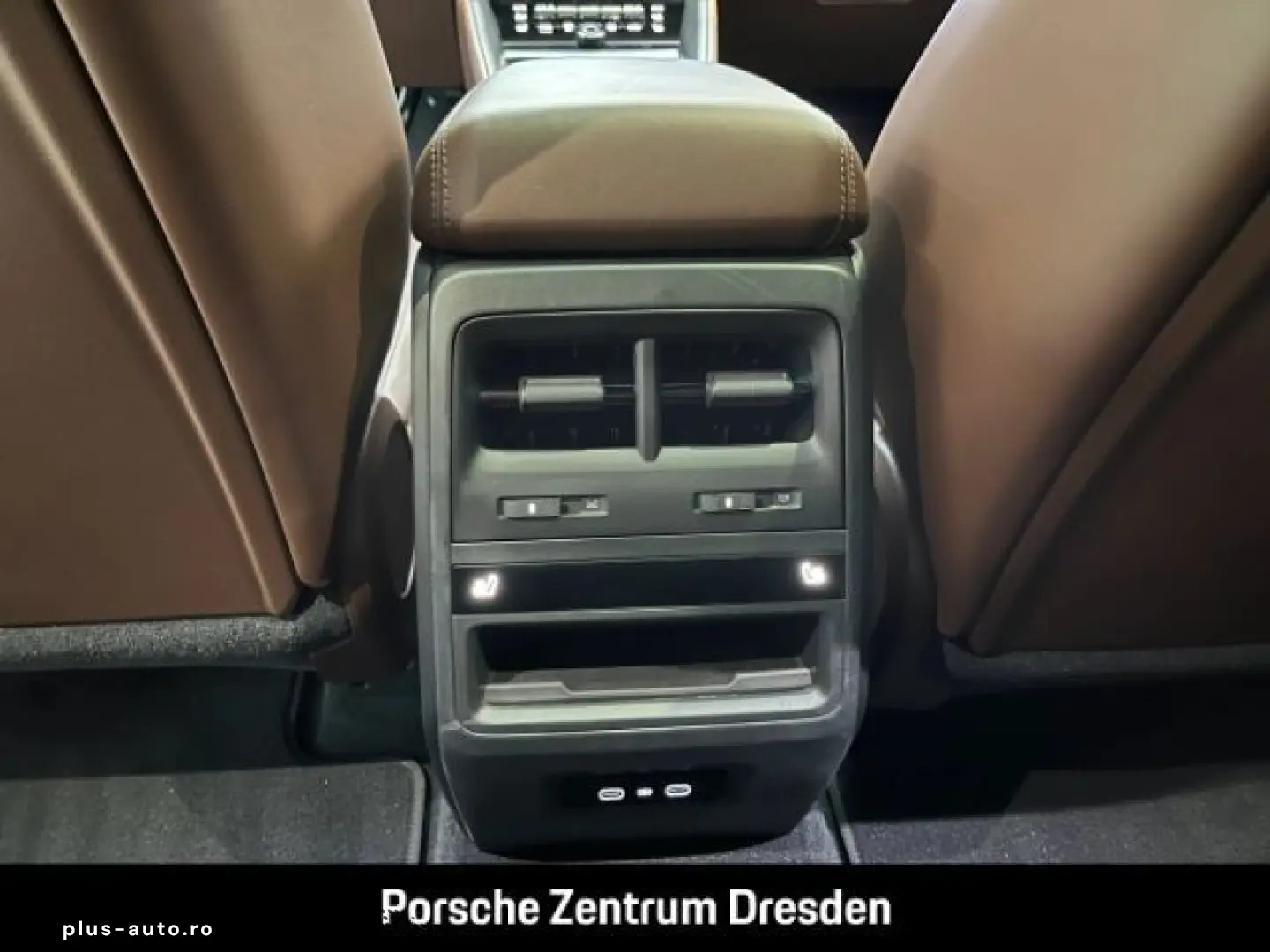 PORSCHE Macan 4S Pano AHK Chrono BOSE Head-Up ParkAssist