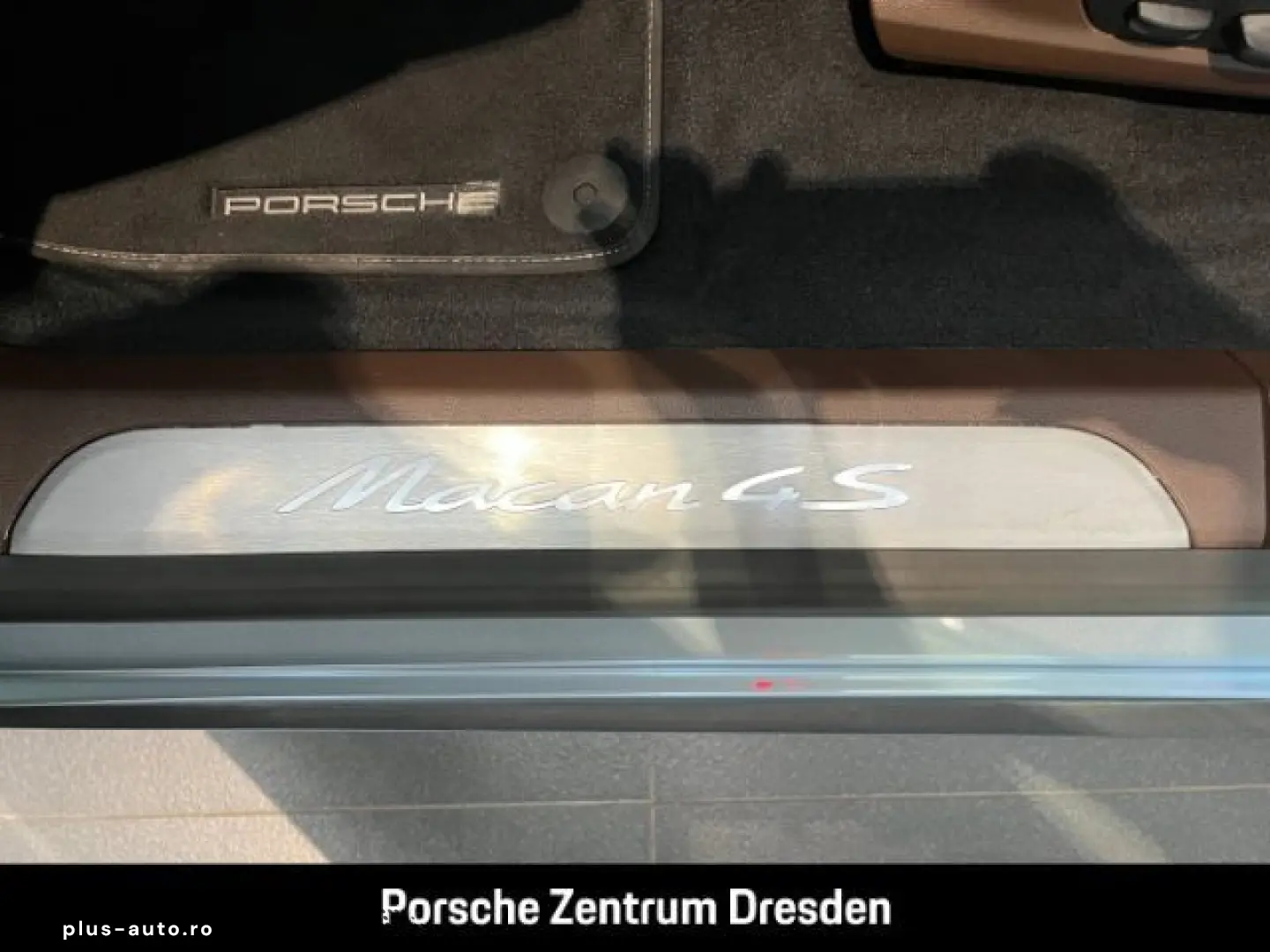 PORSCHE Macan 4S Pano AHK Chrono BOSE Head-Up ParkAssist