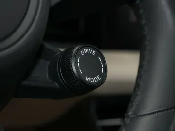 PORSCHE Macan Turbo InnoDrive HA-Lenkung Surround View