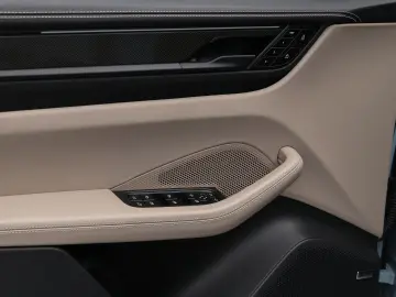 PORSCHE Macan Turbo InnoDrive HA-Lenkung Surround View