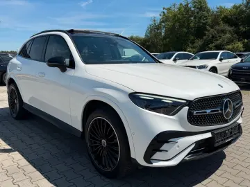 MERCEDES-BENZ GLC 300e AMG Line 4-Matic Panoramadach