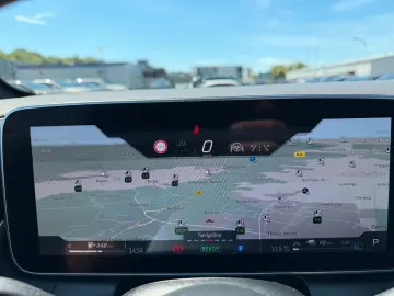 MERCEDES-BENZ GLC 300e AMG Line 4-Matic Panoramadach