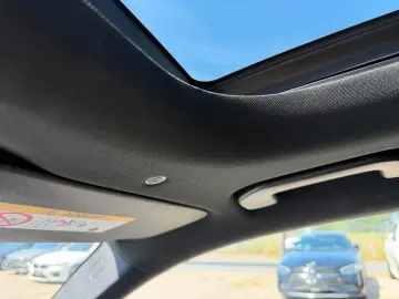 MERCEDES-BENZ GLC 300e AMG Line 4-Matic Panoramadach