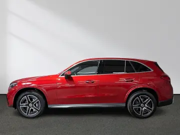 MERCEDES-BENZ GLC 300 e 4M AMG Distronic Panorama He…