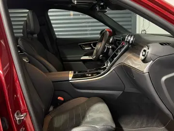 MERCEDES-BENZ GLC 300 e 4M AMG Distronic Panorama He…