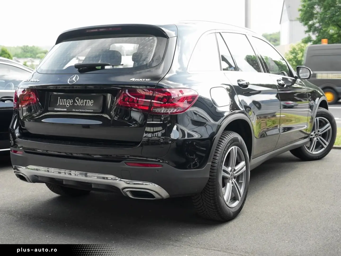 MERCEDES-BENZ GLC 300 e 4M MBUX Navi Kamera Park-Paket