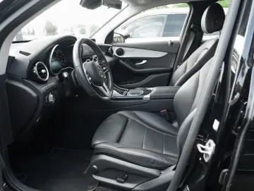 MERCEDES-BENZ GLC 300 e 4M MBUX Navi Kamera Park-Paket