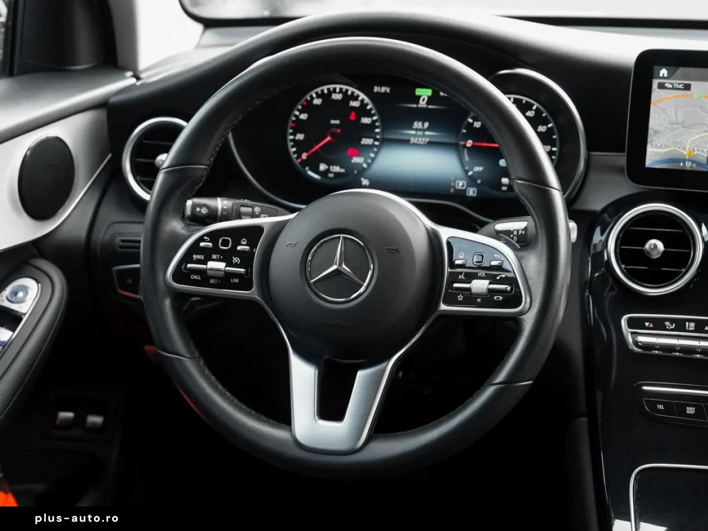 MERCEDES-BENZ GLC 300 e 4M MBUX Navi Kamera Park-Paket