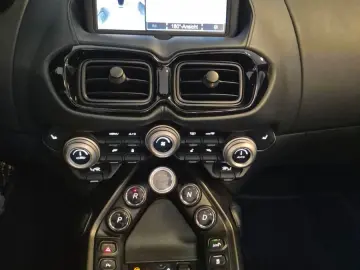 ASTON MARTIN V8 Vantage 4.0 Roadster
