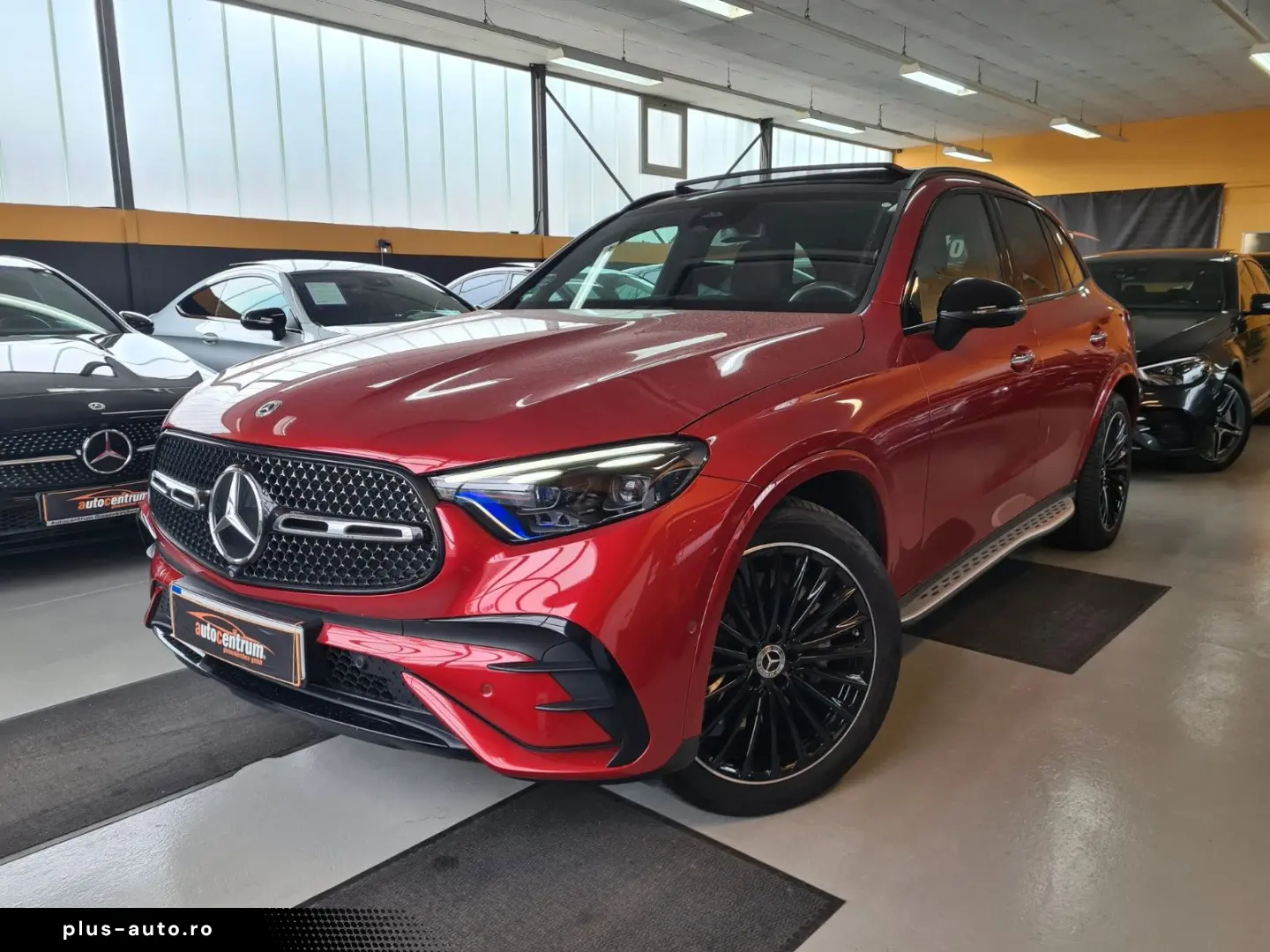 MERCEDES-BENZ GLC 300e AMG Night Pano Airm ACC OffRd AHK 360
