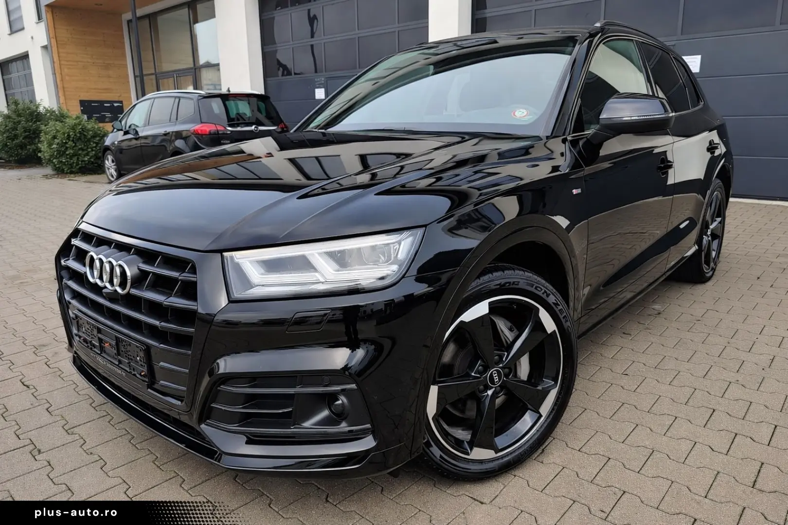 AUDI Q5 50e TFSI quattro sport 3xS Line 20Zoll AHK
