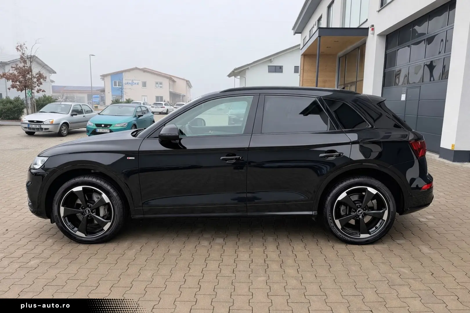 AUDI Q5 50e TFSI quattro sport 3xS Line 20Zoll AHK