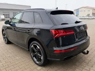 AUDI Q5 50e TFSI quattro sport 3xS Line 20Zoll AHK