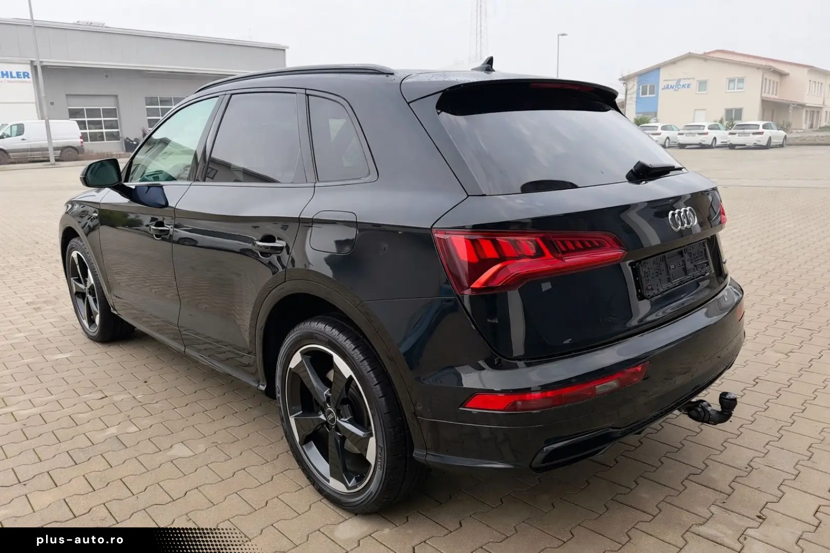 AUDI Q5 50e TFSI quattro sport 3xS Line 20Zoll AHK