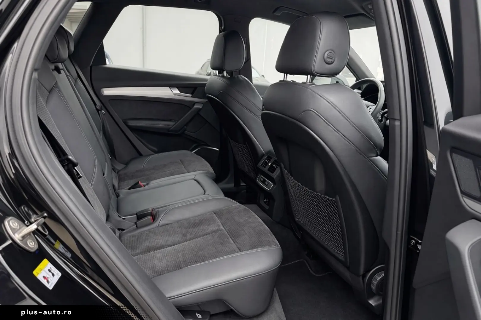 AUDI Q5 50e TFSI quattro sport 3xS Line 20Zoll AHK