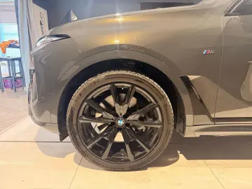 BMW X7 xDrive40d M Sport Pro  22   FULL OPTION
