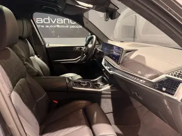 BMW X7 xDrive40d M Sport Pro  22   FULL OPTION