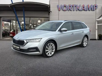 SKODA Octavia Combi Ambition iV