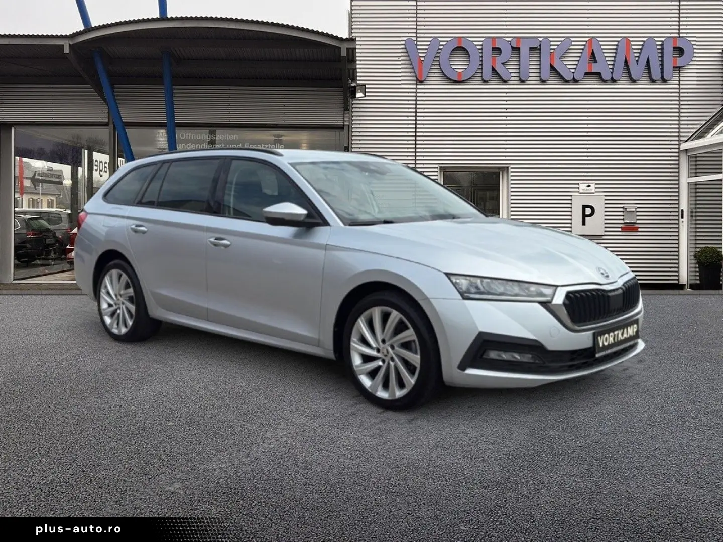SKODA Octavia Combi Ambition iV