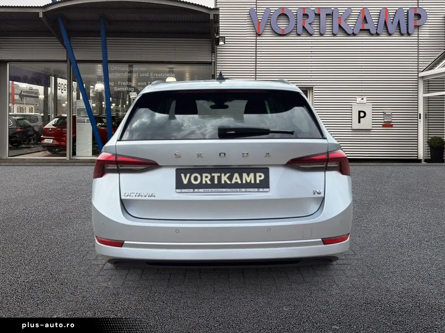 SKODA Octavia Combi Ambition iV