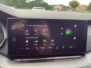 SKODA Octavia Combi Ambition iV