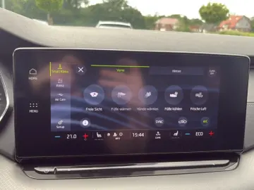 SKODA Octavia Combi Ambition iV