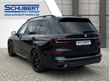 BMW X7 xDrive40d M-SPORT.PRO PANO SITZBEL AHK MASSAG