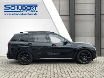 BMW X7 xDrive40d M-SPORT.PRO PANO SITZBEL AHK MASSAG