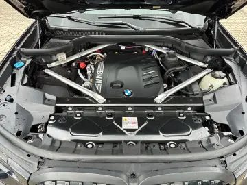 BMW X7 xDrive40d M-SPORT.PRO PANO SITZBEL AHK MASSAG