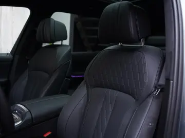BMW X7 xDrive 40d M-Sport   H&K   7Sitz   Pano   360