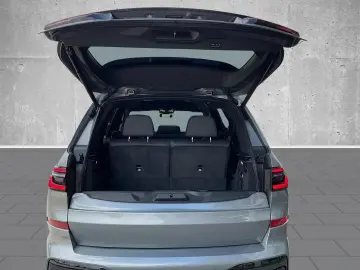 BMW X7 xDrive 40d M Sportpaket Pro Pano AHK HUD Luft