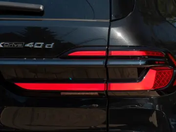 BMW X7 40d M SPORT.LUFTF.SOFTC.PANO.DR.ASS.AHK.5 100