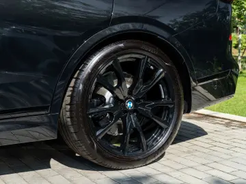 BMW X7 40d M SPORT.LUFTF.SOFTC.PANO.DR.ASS.AHK.5 100