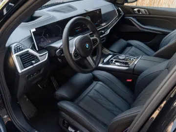 BMW X7 40d M SPORT.LUFTF.SOFTC.PANO.DR.ASS.AHK.5 100