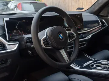 BMW X7 40d M SPORT.LUFTF.SOFTC.PANO.DR.ASS.AHK.5 100