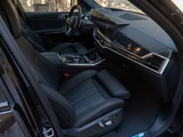 BMW X7 40d M SPORT.LUFTF.SOFTC.PANO.DR.ASS.AHK.5 100