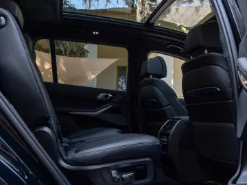 BMW X7 40d M SPORT.LUFTF.SOFTC.PANO.DR.ASS.AHK.5 100