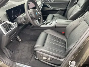 BMW X7 xDrive 40d M Sport Pro AHK 22 H&K Pano Soft