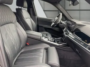 BMW X7 xDrive 40d M Sport Pro AHK 22 H&K Pano Soft
