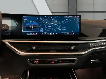 BMW X7 xDrive 40d M Sport Pro AHK 22 H&K Pano Soft