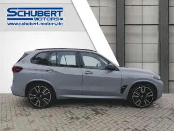 BMW X5 M60 i xDrive NAVI LED SHZ StHz PANO B&W