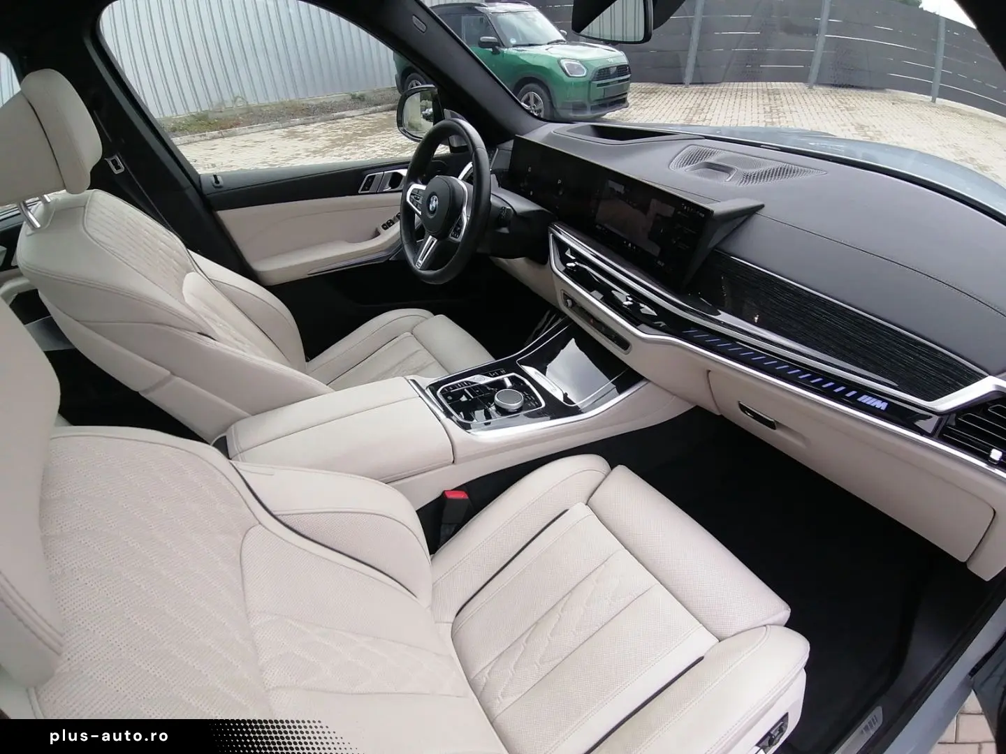 BMW X5 M60 i xDrive NAVI LED SHZ StHz PANO B&W