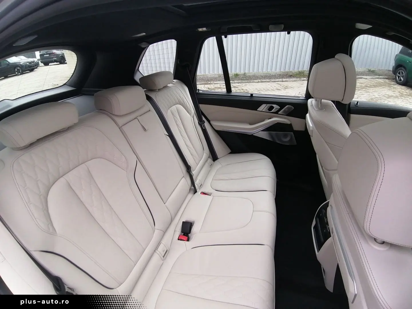 BMW X5 M60 i xDrive NAVI LED SHZ StHz PANO B&W