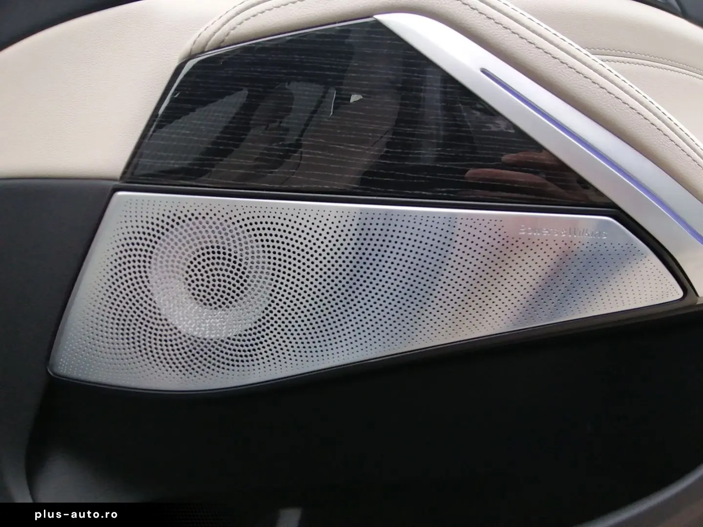 BMW X5 M60 i xDrive NAVI LED SHZ StHz PANO B&W