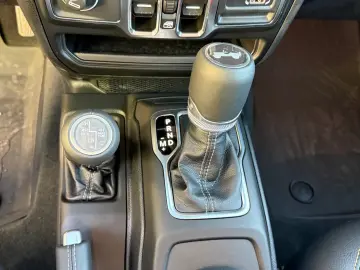 Jeep Wrangler Sahara 2.0l T-GDI 270 PS 4x4