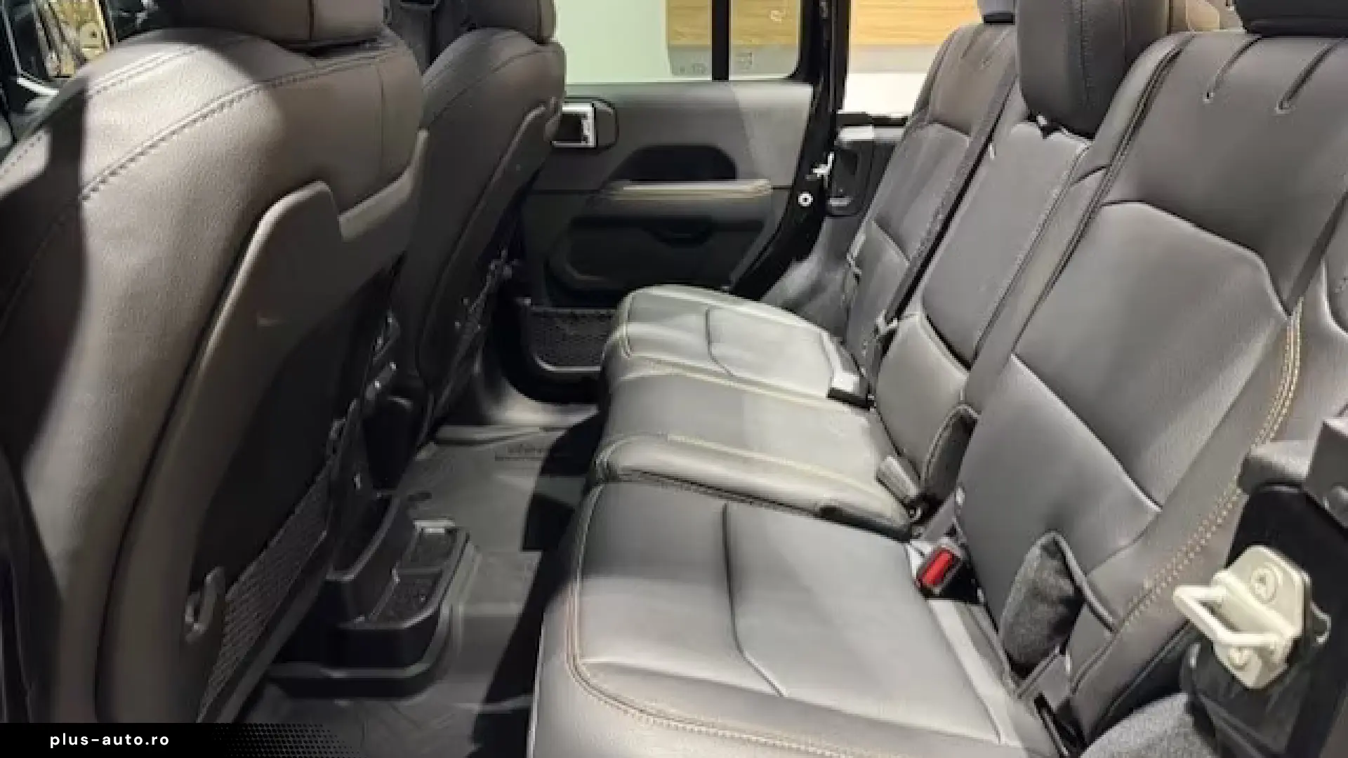 Jeep Wrangler Sahara 2.0l T-GDI 270 PS 4x4