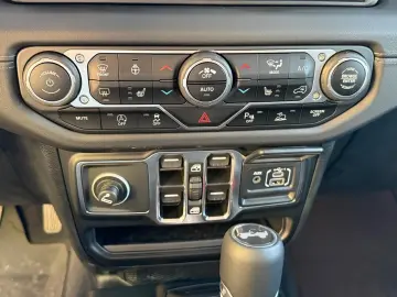 Jeep Wrangler Sahara 2.0l T-GDI 270 PS 4x4