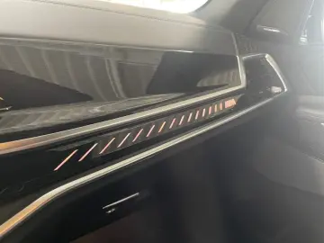 BMW X5 M60i M-Sport Pro SkyLounge Sitzbelüftung